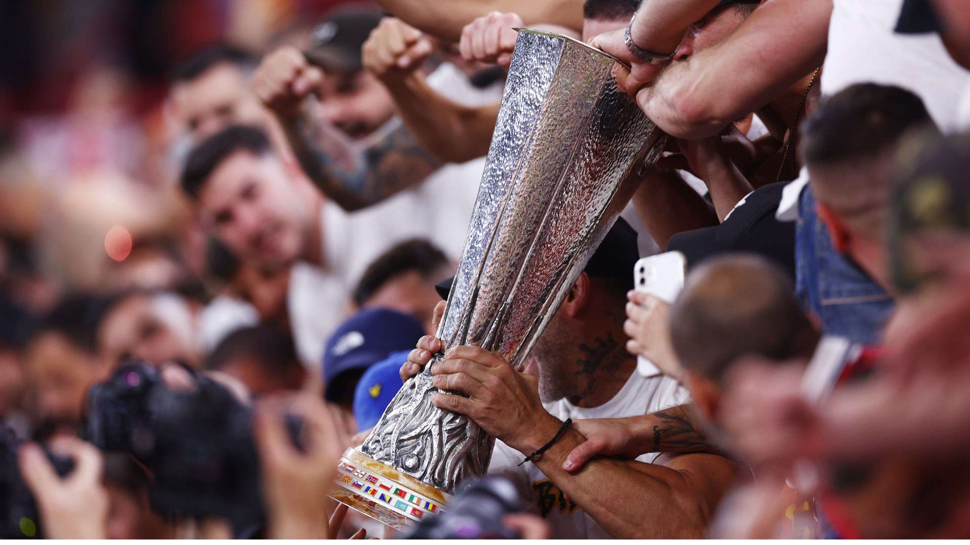 胡康堤从小 胡康堤从小