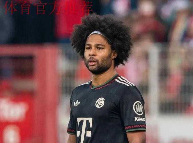 选对了！拜仁30岁老臣5球7助获续约邀请，主力受伤时他顶起一片天
